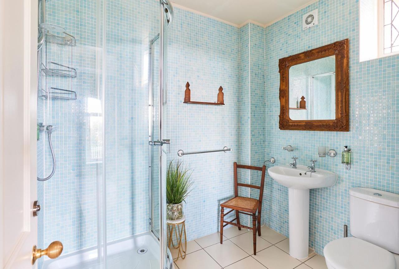 The Spa Chalet Scarborough Hot Tub, Pool, Gym, Beach Location Exteriér fotografie